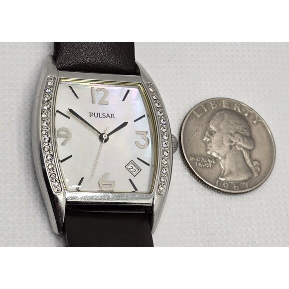 Woman\'s Pulsar Crystal Accented Silver Tone Case Black Leather Strap Watch 02 main image 6